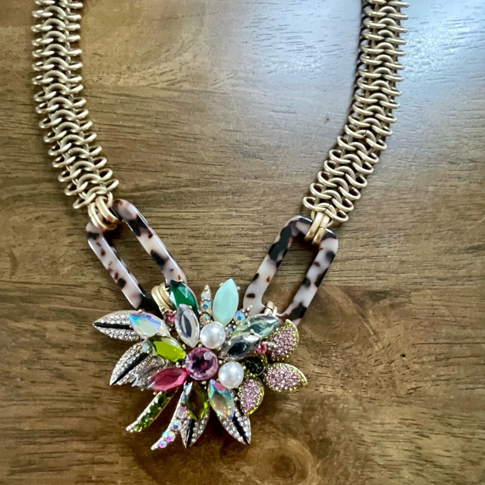Stella & Dot Flower Statement Necklace